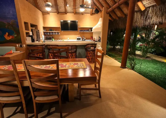 Casita Linda, A Luxury House Near The Beach! Holiday home *
